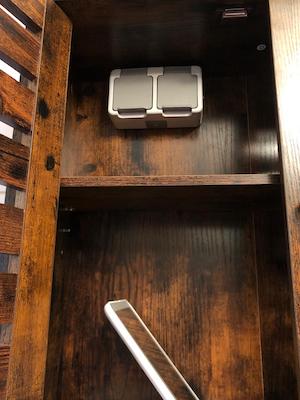 badezimmer, ausstattung, haengeschrank, steckdosen, strom, kosmetikspiegel
