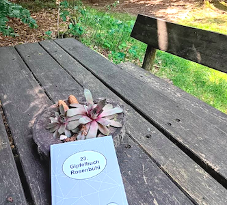 gaestebuch. gipfelbuch, Tiny House, Urlaub mit Hund, Ferienhaus, Tanna, Thüringer Vogtland, Erholung, Wanderungen, rosehnbuehl, huette, Thüringer Schiefergebirge, Hunde entspannt, Natururlaub, Entspannung pur, Hunde-Paradies, Ausflugsziele Thüringen, Stammgäste, Naturerlebnis, Urlaub buchen, Urlaubsfotos