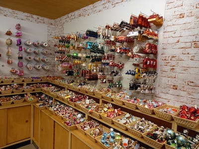 Weihnachtswelt Lauscha, Glaskunst Lauscha, Christbaumschmuck, Tiny House, Thüringer Wald, Schlechtwetter-Tipp, Manufakturen, gläserner Christbaumschmuck, Kunsthandwerk, Lauscha, 74 km