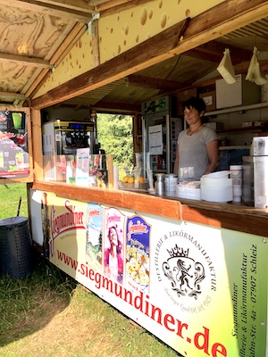 siegmundiner, Badesee, Sandstrand, Imbiss am See, Thüringer, Tiny House Tanna, Tiny House Thüringen, pommes, ddr-bockwurst, softeis, softdrinks, cocktails, kaffee, schnitzel