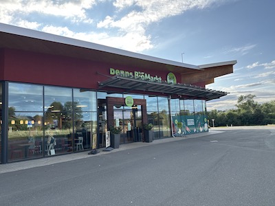 denns biomarkt in töpen, aussenansicht